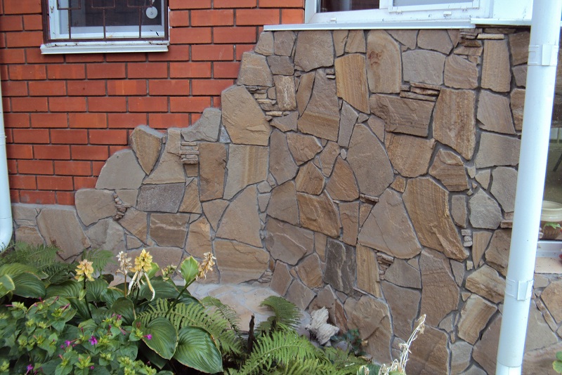 Облицовка фасадов натуральным камнем