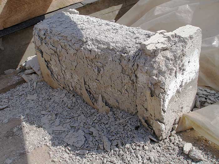 Блок из ячеистого бетона - водопоглощение приводит к разрушению