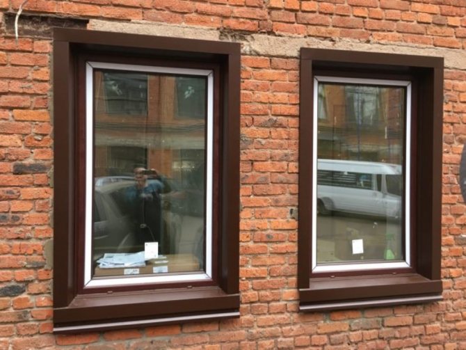 металлические наклонные внешние окна